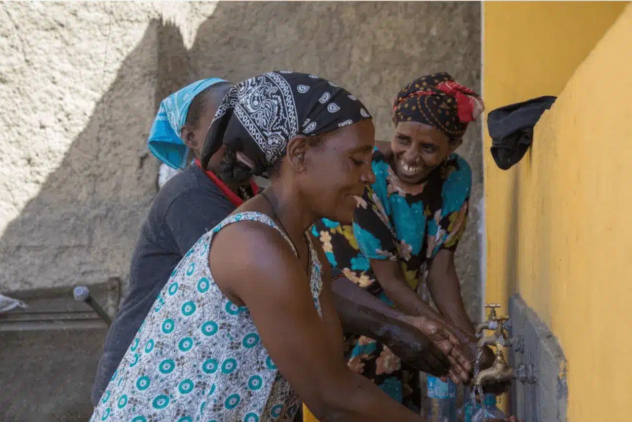 Sauberes Wasser geht uns alle an – AMREF Flying Doctors