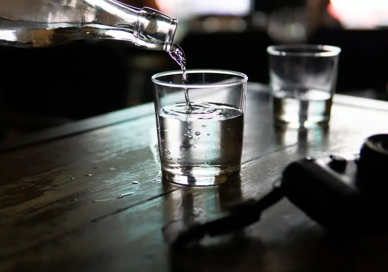 Glas-Wasserflasche